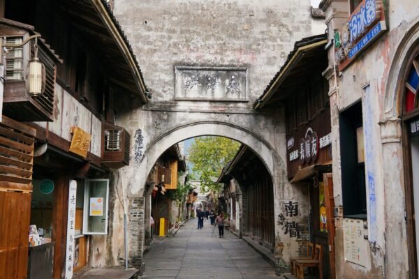 Aspendos Tiyatro Caddesi